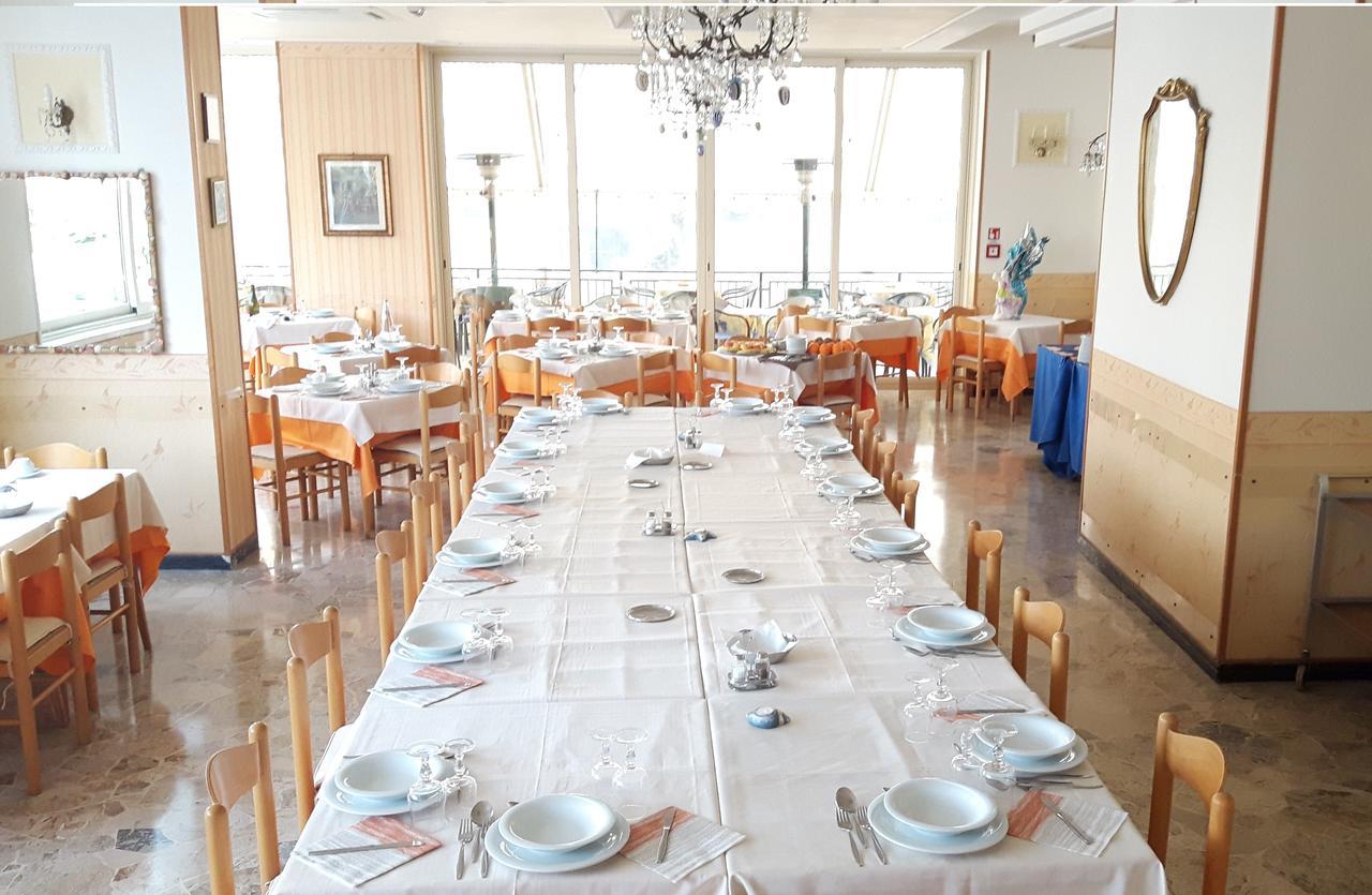 Hotel Moby Dick Rimini Exteriér fotografie